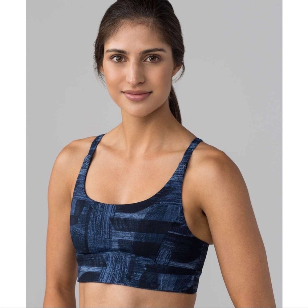 Lululemon Flow Y Navy Sports Bra size 6
